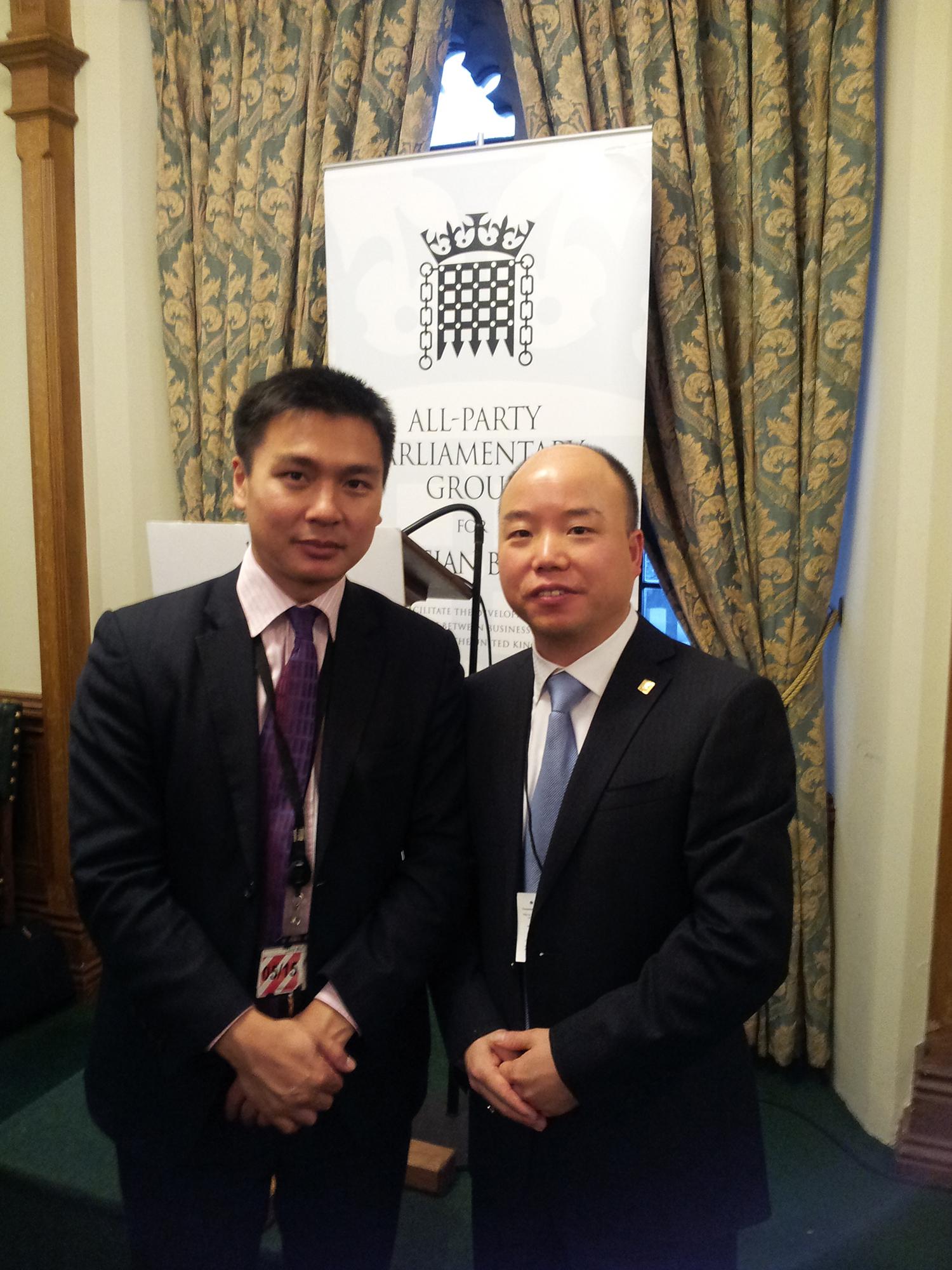 2013年9月英国唯一华裔公爵WEI 公爵会见徐普南先生.jpg